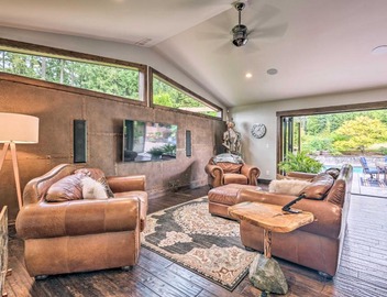 Luxury Home with Backyard Oasis - Near Seattle! 3