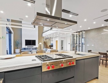 Luxury LA Mansion with Ocean & City Views 2