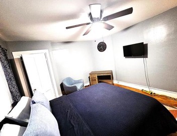 Luxury Loft - Family-Friendly Home Free Parking 4
