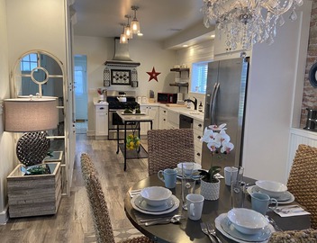 Luxury Meets Historic in This Boutique One of a Kind Clarkdale Getaway 5