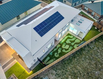 Luxury Modern Property in Mickleham 3