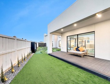 Luxury Modern Property in Mickleham 4