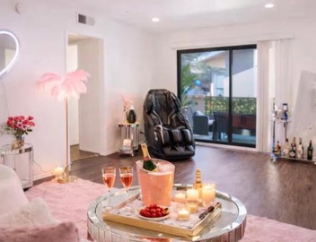 Luxury Pool View Spa Suite-Massage Chair-Steam Sauna-Welcome Champagne ! 2