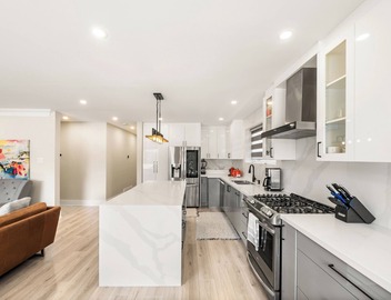 Luxury Spa Escape with Pool & Jacuzzi [near Bathurst & Sheppard, Rogers Stadium] 5