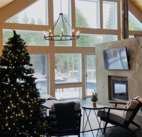 Luxury Tobermory Retreat Modern Home and Hot Tub 2