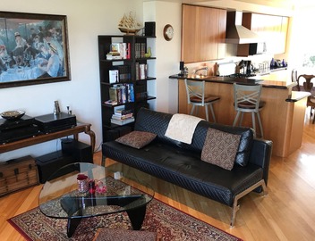 Luxury Townhouse with Spectacular Views - Free Off-street Parking 2