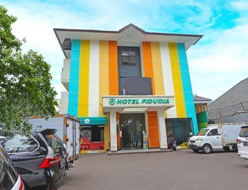 Luxury Twin Stay with Free WiFi and Parking 2
