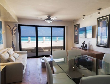 Luxury Villa at the feet of the sea In Cancun 2