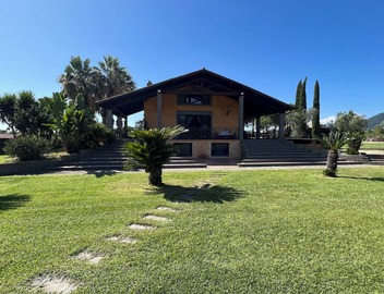LUXURY VILLA CON PARCO E PISCINA FULL OPTIONAL 3