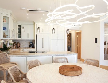 Magical OceanFront home in Capistrano Beach. All the comforts of home and more! 4