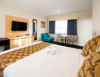 Mahoneys Motor Inn 5