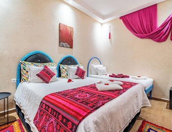 MAISON KA HOTEL: DOUBLE BED OR TRIPLE 5