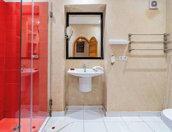 MAISON KA HOTEL: DOUBLE BED OR TRIPLE 4