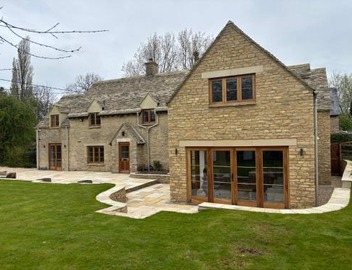 Manor Cottage 2