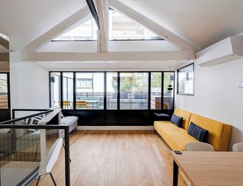 Marais Area - Outdoor patio - A/C - 2BDR 2
