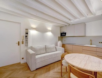 Marais studio in city center 2