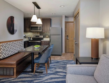 Marriott's Mountain Valley Lodge at Breckenridge 4