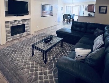 Master king suite, Phoenix gem! 3