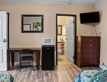 Mathis Motel 5