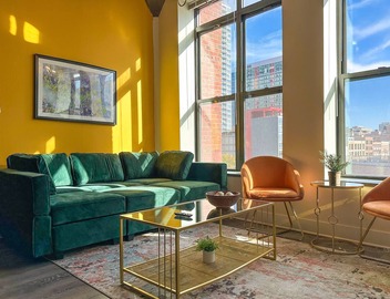 McCormick Place city view 2br/2ba with optional parking for up to 8 guests 2