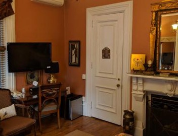 McGee's Inn 4