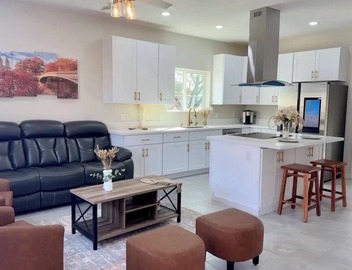 Mesa Modern 2BR: Classic & Charm 2