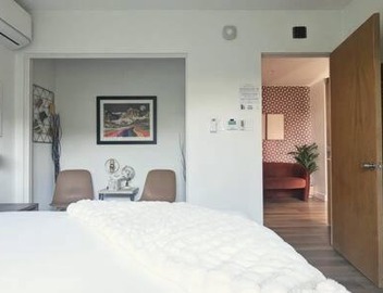 Mid Century 1BR Apt w Patio Near LAX Playa Vista Beach 3