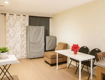 Middle of DOWNTOWN VANCOUVER INDEPENDENT APARTMENT SLEEPS 4 2