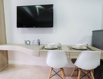 Minimalist Studio Menteng Park Apartment 4