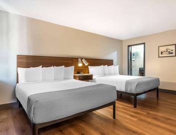 Minutes from Fisherman’s Wharf + Free Wi-Fi 5
