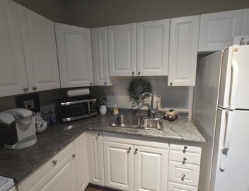 Mjd Place & Executive Suites 3