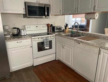 Mobile Home on huge parking space 10 mins from airport, 20 mins from Disney 5