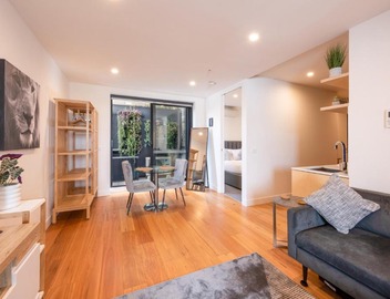 Modern 1 Bedroom Apartment in Brunswick East near CBD 2