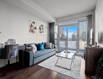 Modern 1Bd & Den Condo with Balcony Lillian St 3