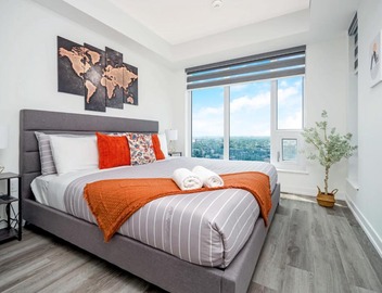 Modern 1BR Condo - King bed - Cityscape Views 4