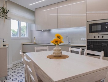 Modern 2BR Apt with Patio & AC - 0E 2
