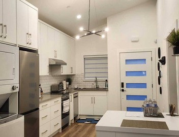 Modern 2BR Whole Home in Vancouver | Near Airport & Downtown 3