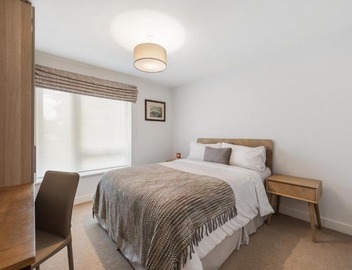 Modern 3BR Flat quick links to LDN & Heathrow 3