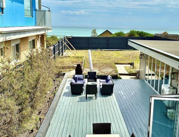 Modern 4BR Beachfront Home, incredible views. 5