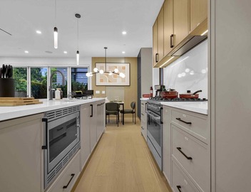 Modern 4BR Home Steps from VanDusen & Queen Elizabeth Park 5