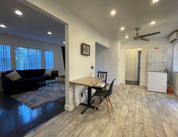 Modern and Conveniently Located 1 Bedroom 1 Bath W/private Yard & Washerdryer 4