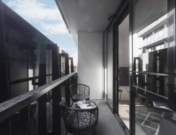 Modern and Cosy Parkland Retreat near Yarra River 2