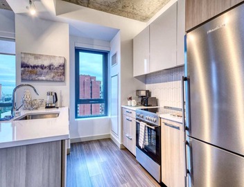 Modern Apt In Kendall Square with Gym 4