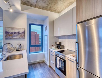 Modern Apt In Kendall Square 4