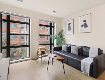 Modern Arlington Apt | Pool Gym | Prime Location 3