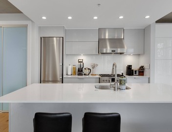 MODERN & CHIC FLAT IN THE BEST LOCATION 4