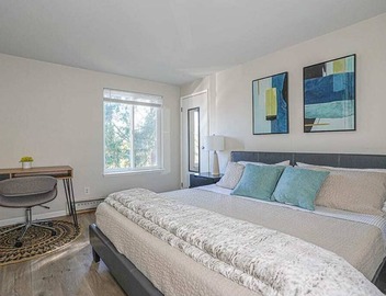 Modern & Cozy Microsoft Campus Condo with Parking 3