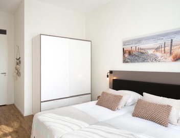 Modern harbor-view apartment in Scheveningen 4