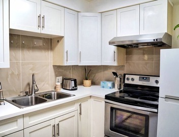 Modern home in heart of Alhambra-10 min from LA 4