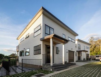 modern immaculate residence in mount wellington 3